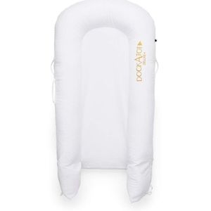 Dockatot White Almost New! Comes with all packaging